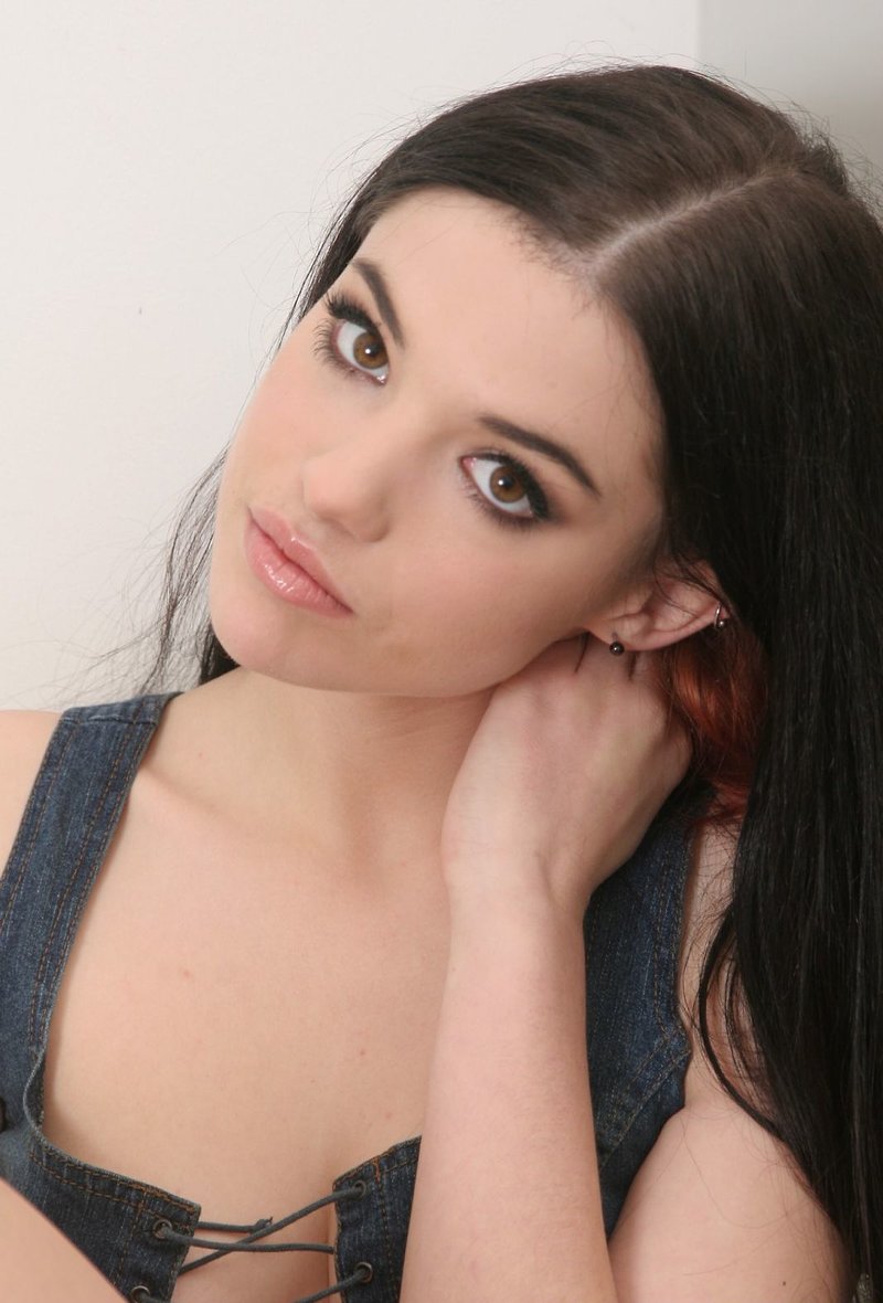 Кварта, 22 года, 1 размер груди